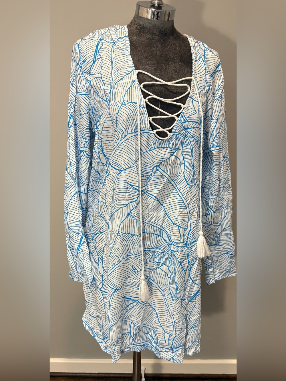 Charlie Holiday “Coco” coverup hooded lace up neckline banana print Medium